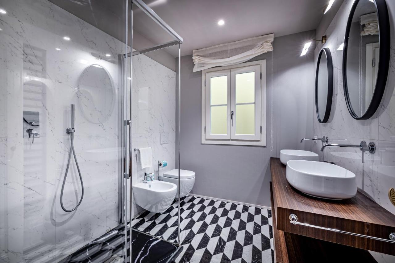 Hs4U Ricasoli Luxury Apartment Near Duomo N. 3 Florence Ngoại thất bức ảnh