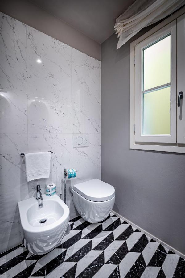 Hs4U Ricasoli Luxury Apartment Near Duomo N. 3 Florence Ngoại thất bức ảnh